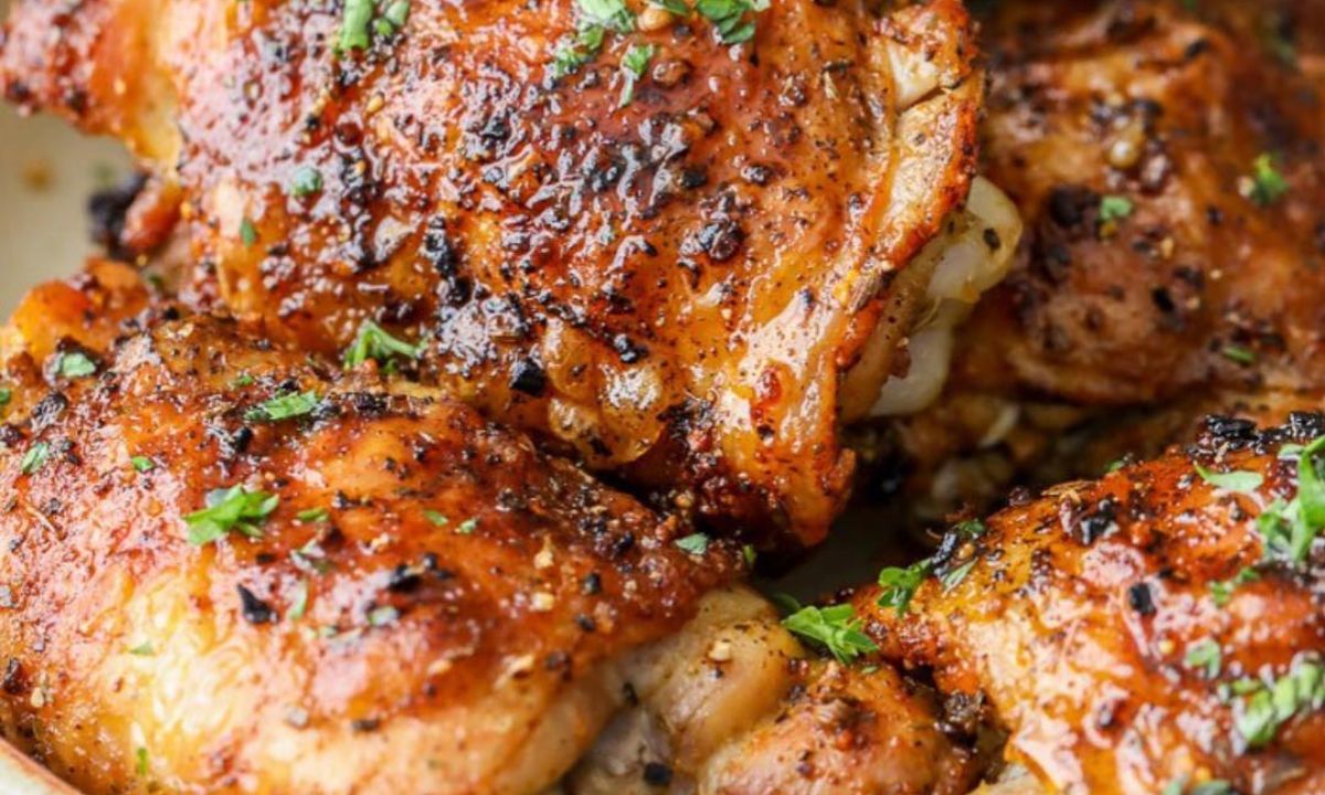 Baked Chicken Thighs in Honey Soy Sauce: A Sweet and Savory Delight